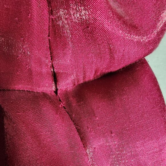 Chicos Women Tunic Top Size 2 Large Shimmery Shine Helaina LS Tukana Raspberry - Picture 12 of 12